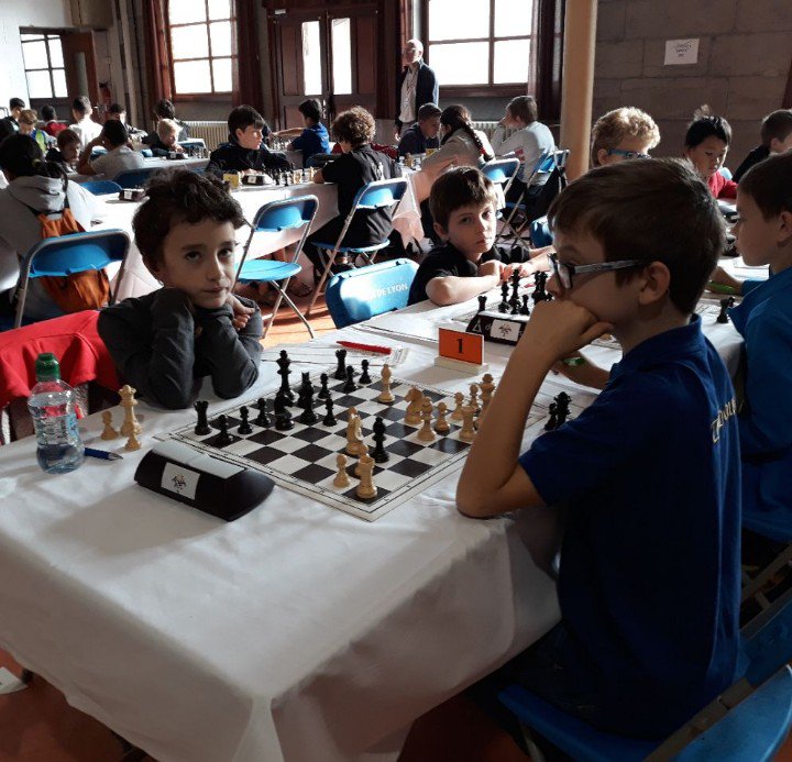 EcDesLions's tweet image. Et c&apos;est parti pour le championnat du rhone jeunes 2018 #echecs. Le club accueille la compétition, avec 240 joueurs pour 14 titres à attribuer.
