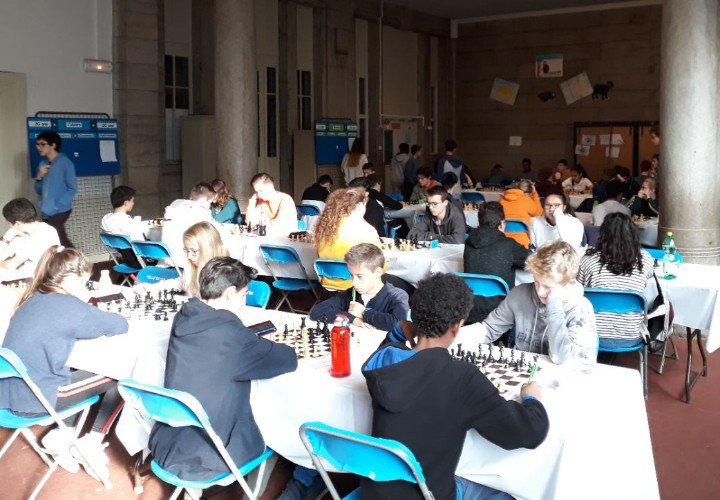 EcDesLions's tweet image. Et c&apos;est parti pour le championnat du rhone jeunes 2018 #echecs. Le club accueille la compétition, avec 240 joueurs pour 14 titres à attribuer.