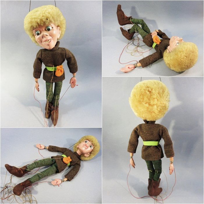 brokagogo's tweet photo. Sympathique #MARIONNETTE A FIL EN BOIS SCULPTE DES ANNEES 50 'S. Corps articulé entièrement en bois peint. Vêtements en tissus. Hauteur 32 cm. Poids 190 grammes | En vente sur https://t.co/Sm1BsNsDV9 #Brocante &amp; #Collections #Online 

#vintage #enchères #collectors #collectible https://t.co/4756pJUIda