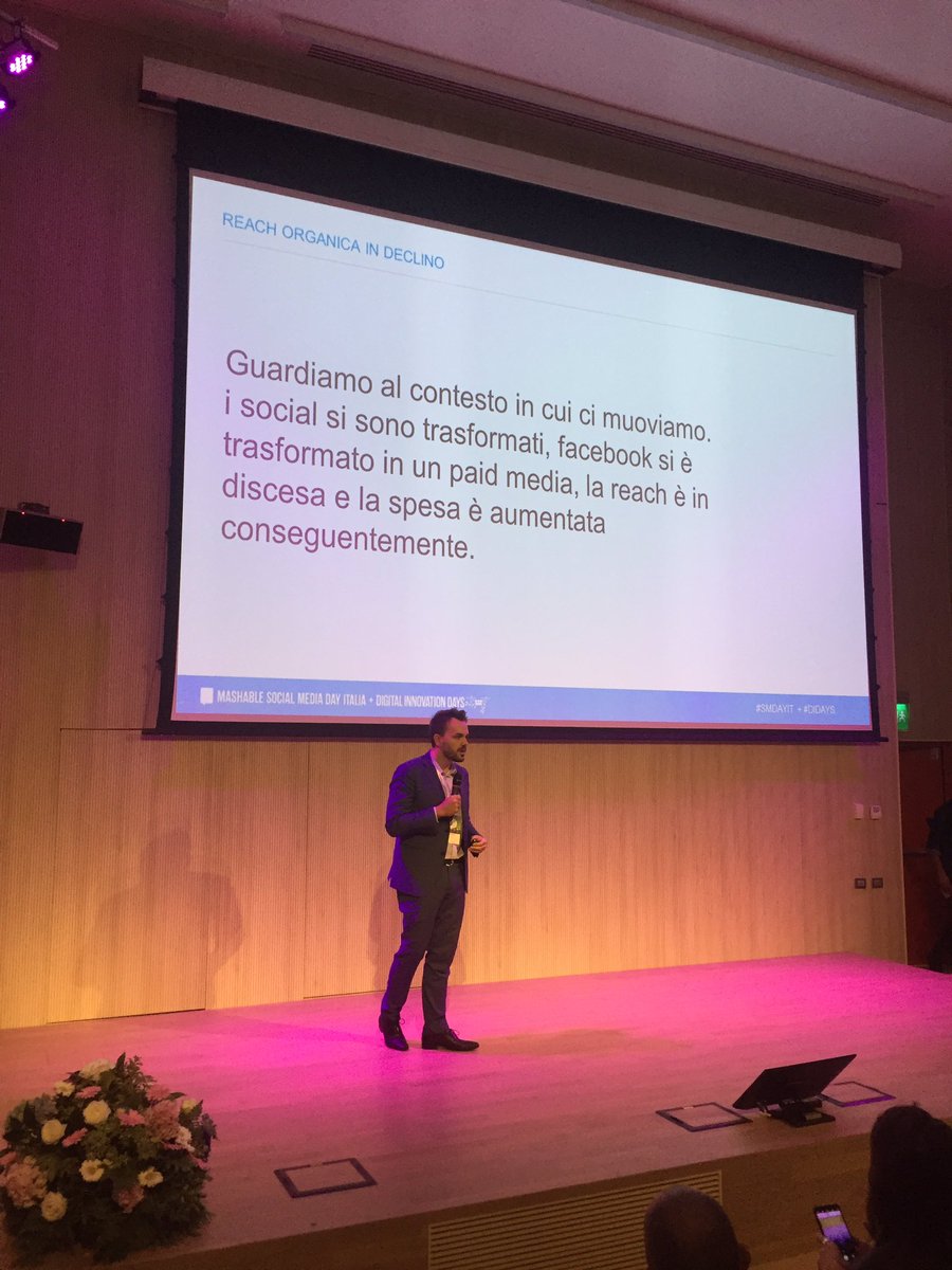 Inizia il nostro speech dal <a href="/SMDAYIT/">SMDAYIT</a> ! #SMDAYIT #digitalmarketing #socialmedia