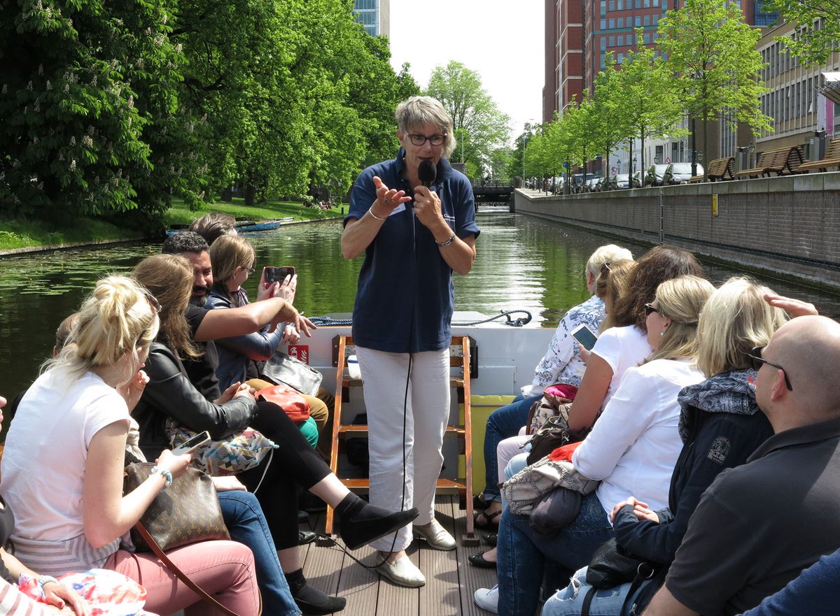 VVVDenHaag's tweet photo. Excursietip! Geniet van een rondvaart door de Haagse binnenstad met de Ooievaart #herfstvakantie >> https://t.co/nNoL0e6dP7 https://t.co/nrCeXyojMU