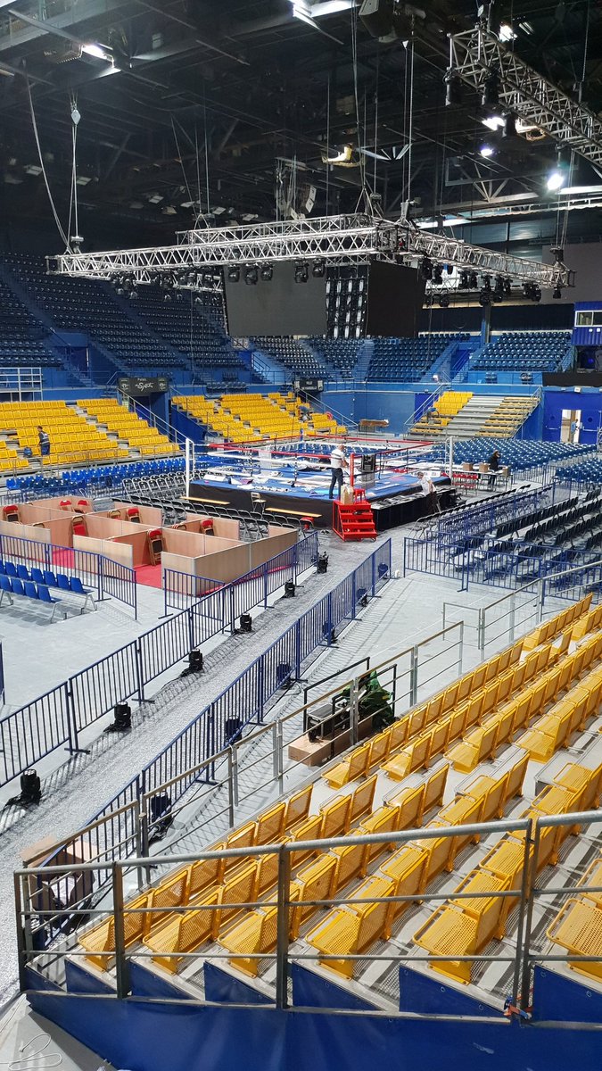 UniventBoxing's tweet photo. Derniers préparatifs au @Palais_Sports 
#GOULAMIRIANVSFLANAGAN 
#UNIVENTBOXE https://t.co/e5eHUe4Yvn