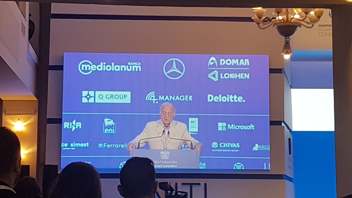 straneuropa's tweet image. Savona: il debito è perfettamente sostenibile, non c'è un problema di default. Se accadesse, sarebbe per motivi esterni alla volontà del Paese
@LaStampa @GIConfindustria @Confindustria #capri18 #Moodys