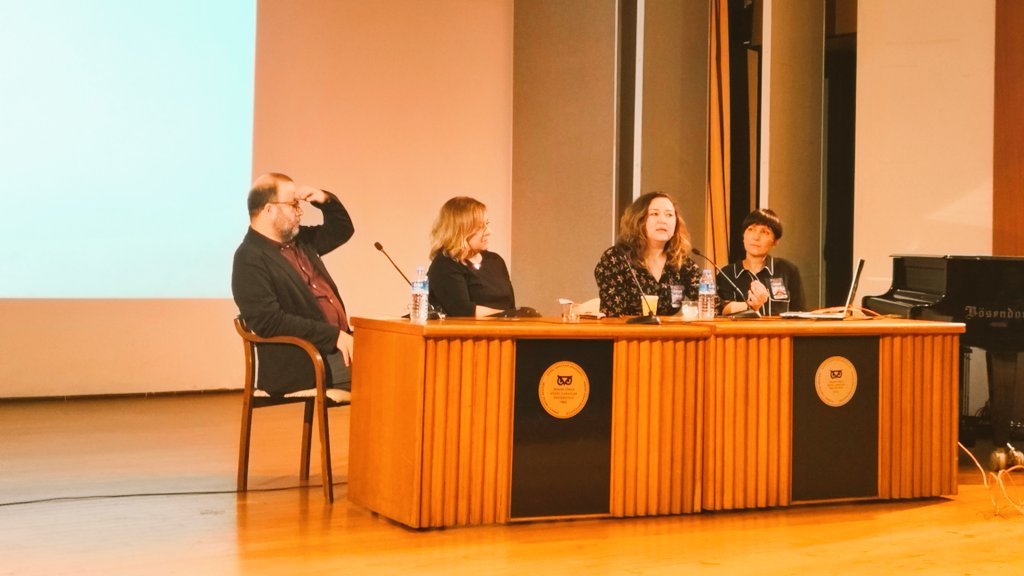 transmaking's tweet photo. #PublicintheMaking day 3, this morning panel is dedicated to discuss #identy & #public interactions through turkish cinema #yesilcam or feminist perspective on autobiogrif memory. #humanmaking #publicidentity #gender #ideology #imagination
#H2020 #Transmaking https://t.co/baEAY3D71O