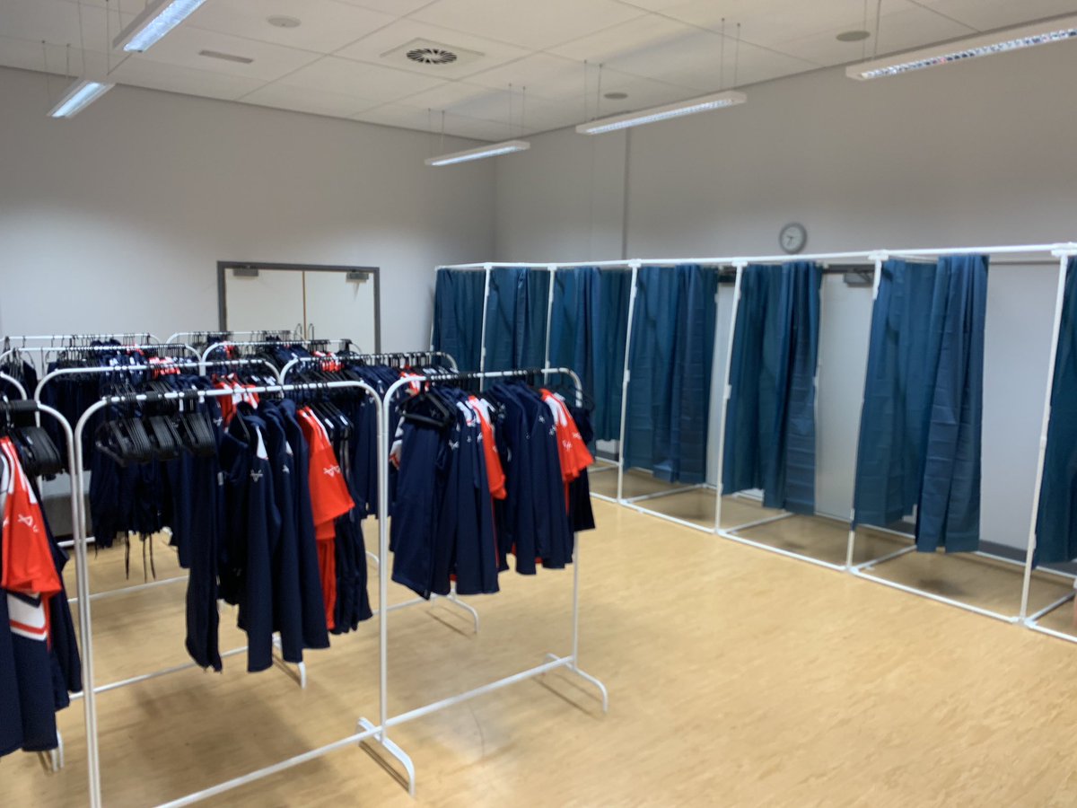 GemBarty's tweet photo. We’re ready for you 2019 World Gymnaestrada Team GBR #Wg2019 #kittryonday 🤸🏽‍♀️🇬🇧🤸🏽‍♀️🇬🇧🤸🏽‍♀️🇬🇧 https://t.co/qRwsXNORQU