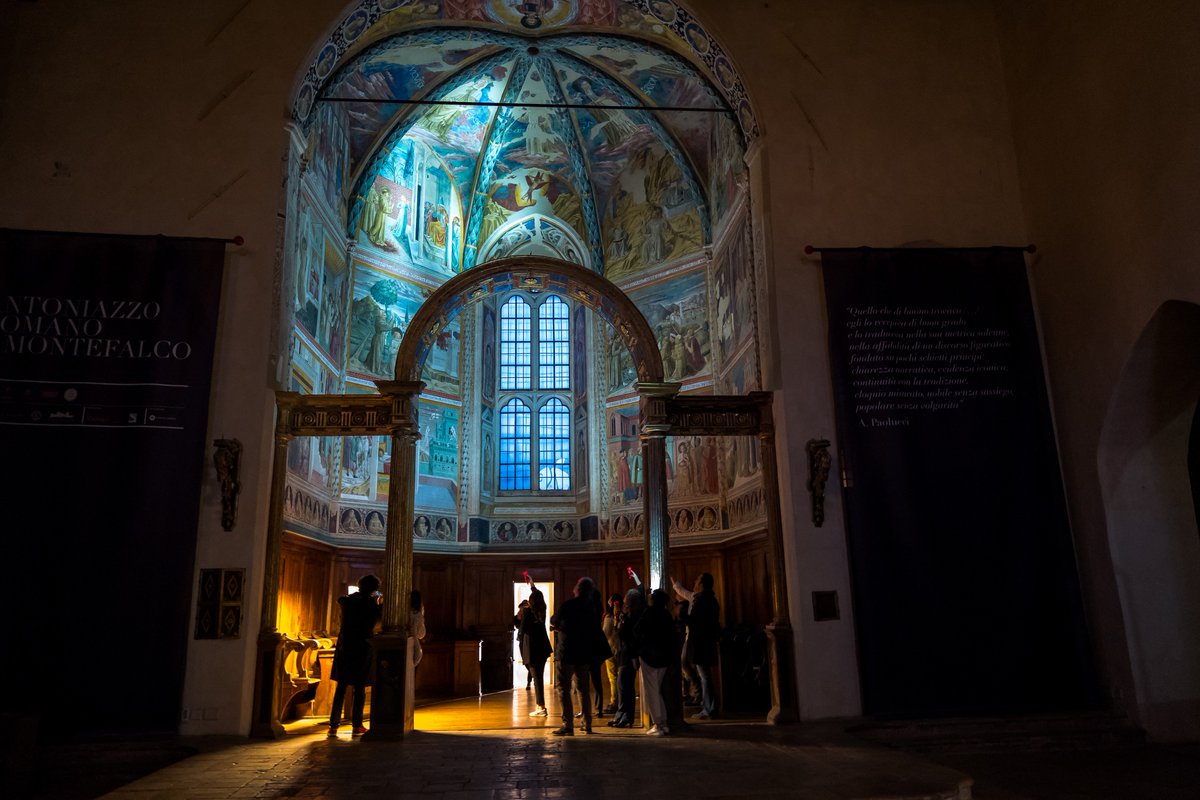 "In natura, la luce crea il #colore. Nella pittura, il colore crea la luce." #ScrivoDiLuce #ArteYArt 
Benozzo Gozzoli, Storie della vita di San Francesco, 1452 #Montefalco ❤️#Umbria #Italia