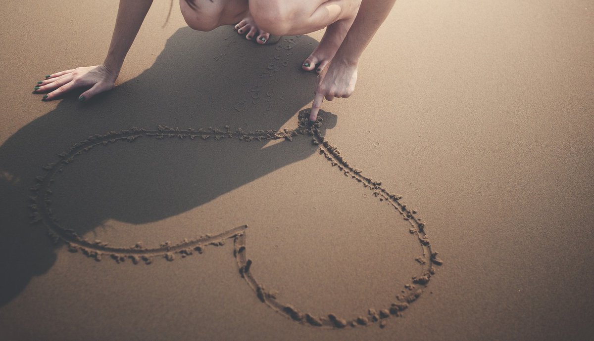 I strongly believe that #PCOS does not have to be a life sentence - although it's not always been easy, it's taught me so many things about health &amp; wellbeing. Find out tips for managing #PCOS healthily here bit.ly/2DlYjFJ