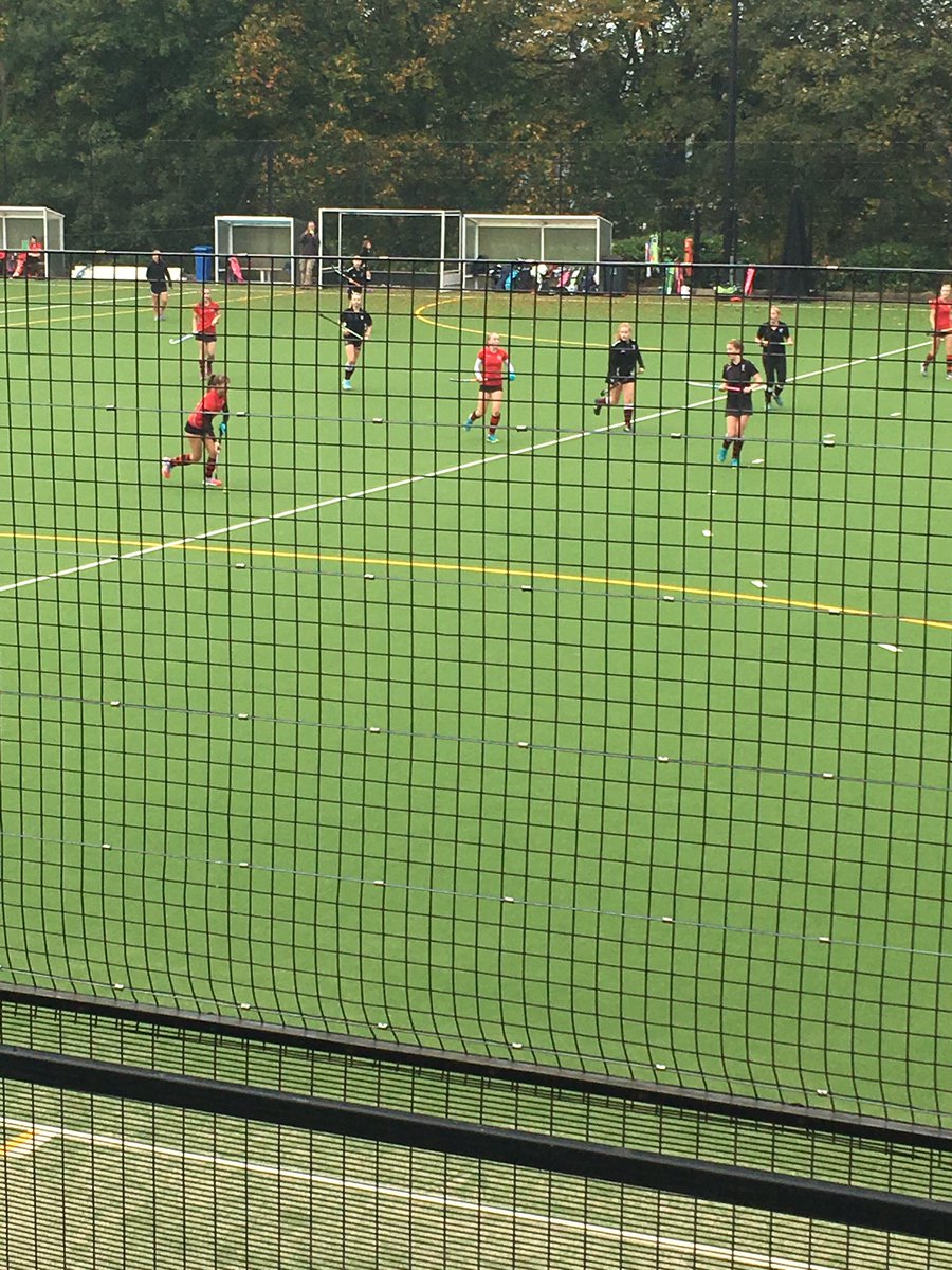 NuLS_Headmaster's tweet photo. Strong start from our 1st Hockey team @NuLSchoolUK. Leading 3-1 and playing well. Come on girls! @NuLS_Sport https://t.co/rdfjeQe4eC