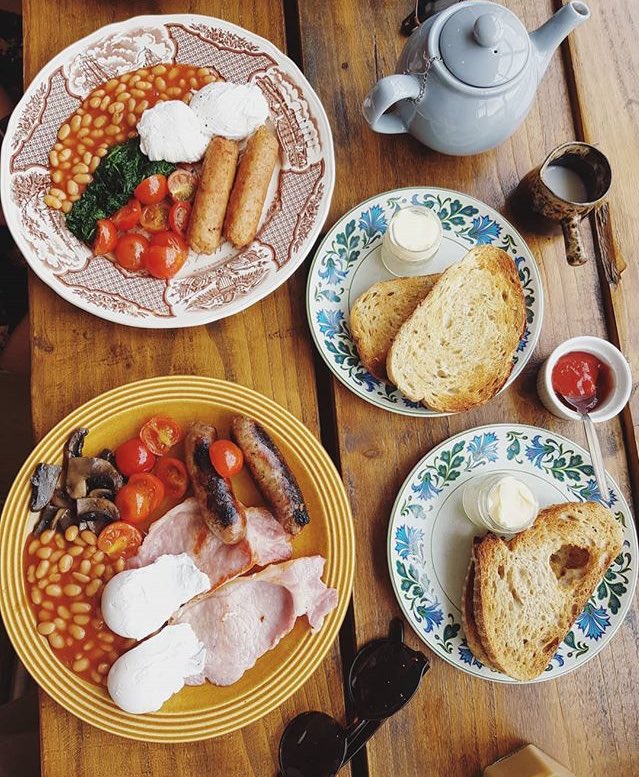 BREAKFAST TIME ☕️🥓 till 11:45am then PIZZA TIME 🍕

 #pizza #plumppartridge #breakfast