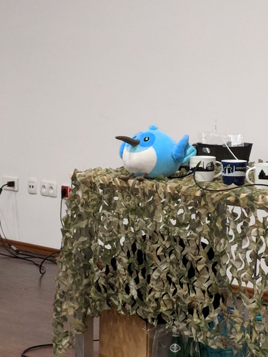 aegis321's tweet image. Spotted a dash plushie at #mobilization8 #flutter