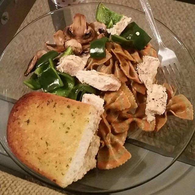 areyouhungrytip's tweet photo. Reposting @ladieslattesandlifting:
Balance ya'll 🙌🙌🙌⠀
•⠀
•⠀
•⠀
#foodporn #food #foodie #foodstagram #healthy #foodlover #foodblogger https://t.co/NcdJLaBKZX