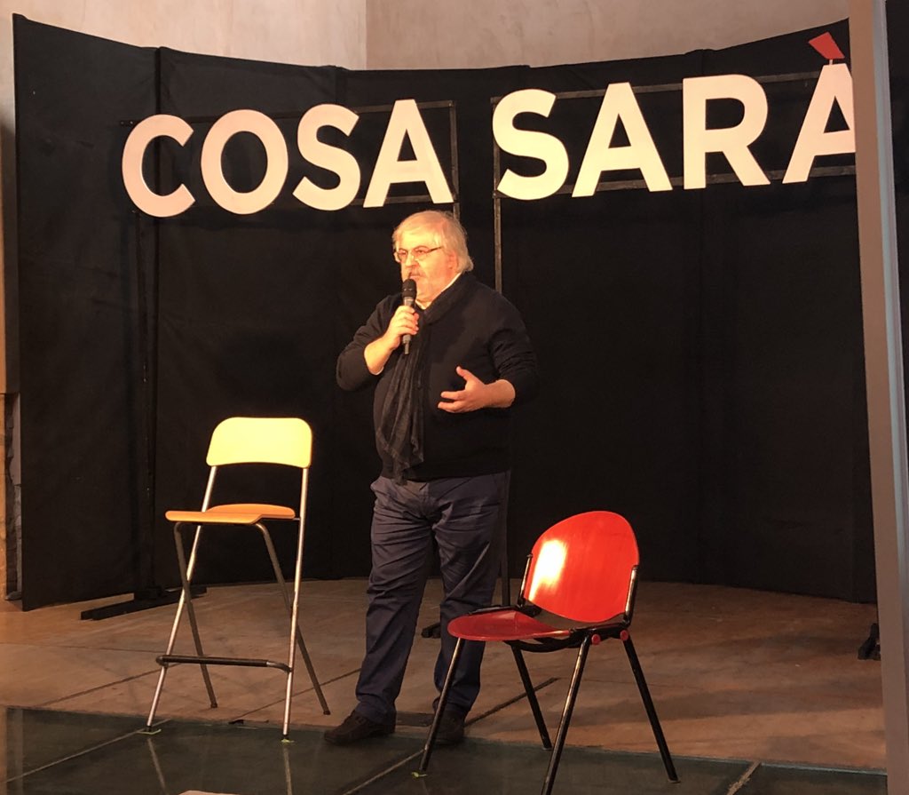 CosaSaraFest's tweet photo. “In Europa e in Italia le aziende stanno diventando strumenti per lo sviluppo del territorio” @GianpieroLotito introducendo #CosaSarà dei media tradizionali @CosaSaraFest https://t.co/ual3NNDLI5 
#CosaSarà https://t.co/IdumiwzslY