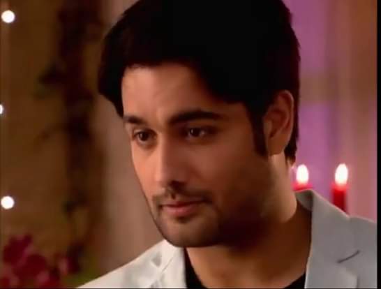 ItaMarenta's tweet photo. @rosedieforvivi1 @ColorsTV @VivianDsena01 😍😍😍😙😙😘😎 https://t.co/d7OHa091Lt