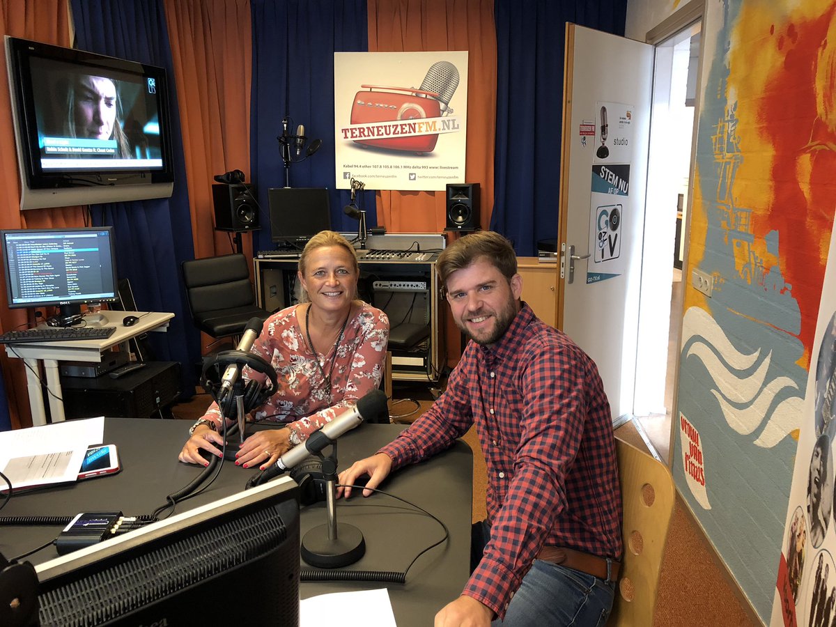 Bimtrouwer's tweet photo. Leuk interview met go-RTV over onze cleanup actie #pullingourweight. Ruim 400 collega’s met familie en vrienden hebben dik 200 kilo zwerfafval opgeruimd. @OurOcean #schoneschelde @DowBenelux https://t.co/jfEyMSH4rY