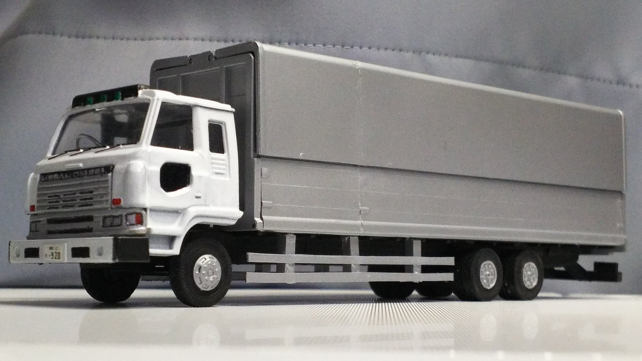 アオシマ 1/60 ミニデコトラ 横綱 810スーパー、将軍 レゾナ