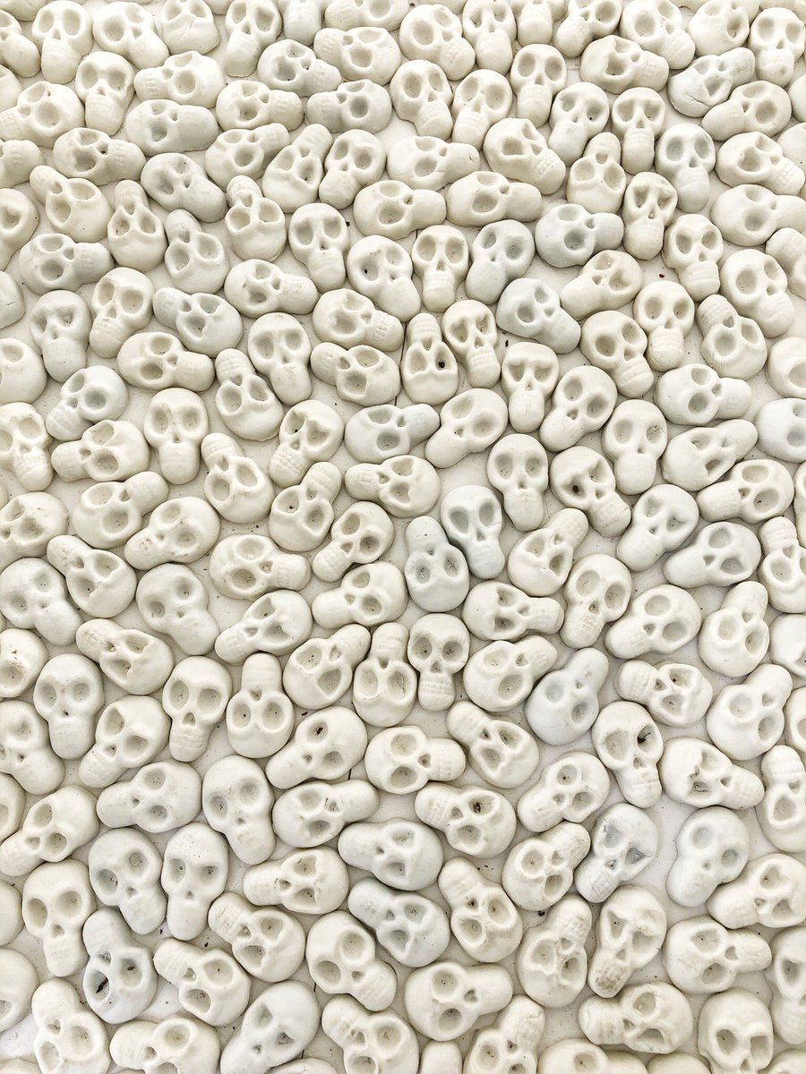 ROSEinBANGKOK's tweet photo. What Will You Leave Behind? 2012 (พ.ศ.2555) - Artist : Nino Sarabutra : Thailand - Bangkok Art Biennale 2018 #bangkokartbiennale2018 #artiseverywhere #artisallaround #bangkokcityofart #artist #bangkok #thailand #watprayoon #temple #artintemple https://t.co/r631H7v4dM