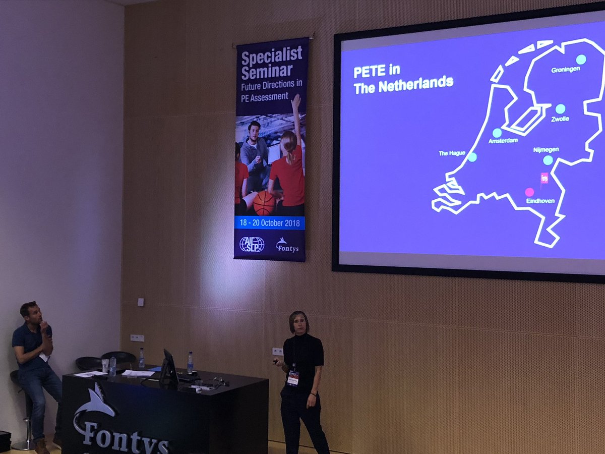 @GwenWeeldenburg and @MennoSli  presenting assessment practices in PETE in the Netherlands. Great to see these fantastic hosts and organisers present their work on the final day of <a href="/FontysAIESEP/">AIESEP Specialist Seminar Fontys</a>