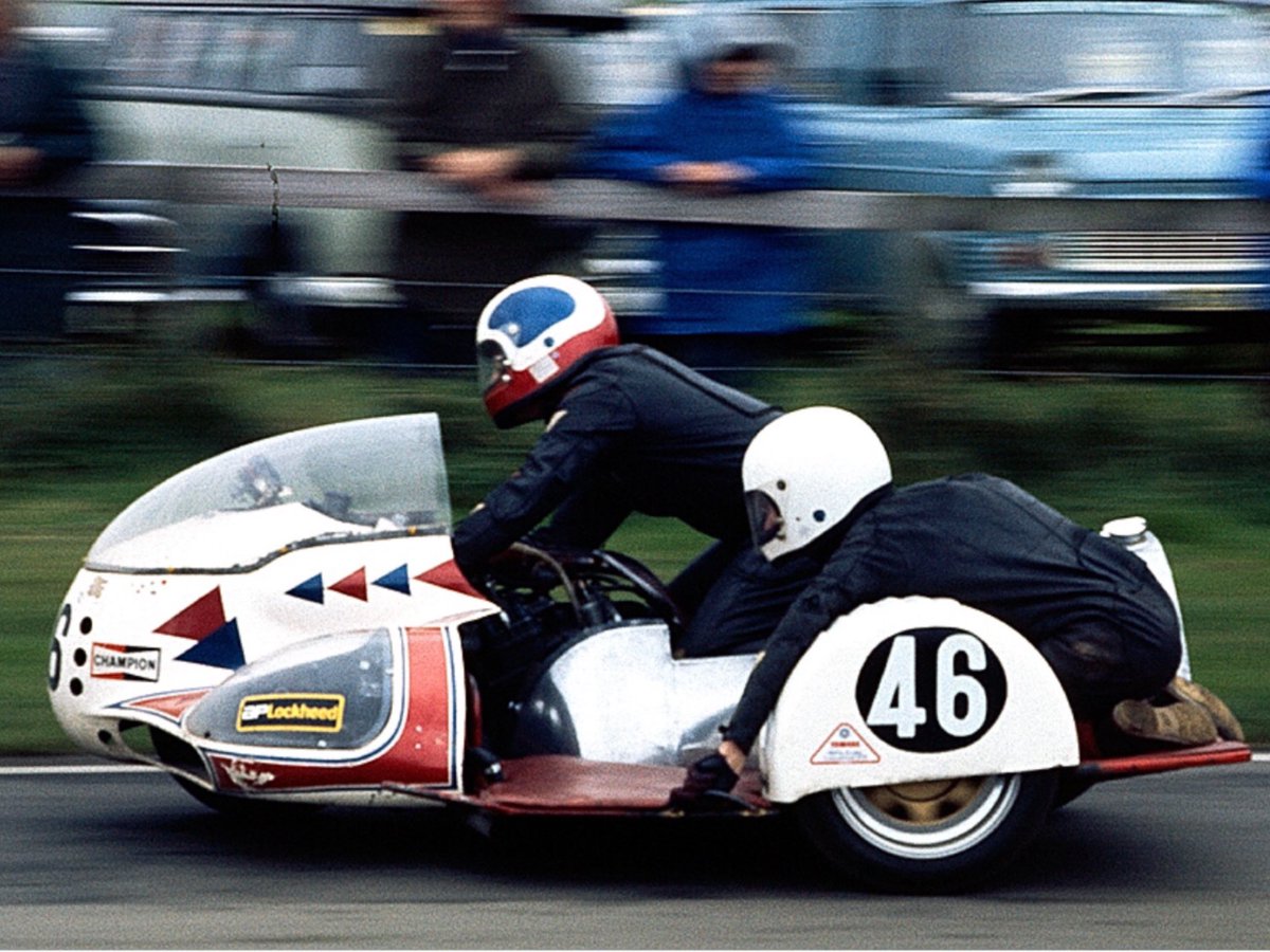 HistoryMoto's tweet photo. Valentino Rossi trying out a sidecar #46 https://t.co/GzJDF5n7pj