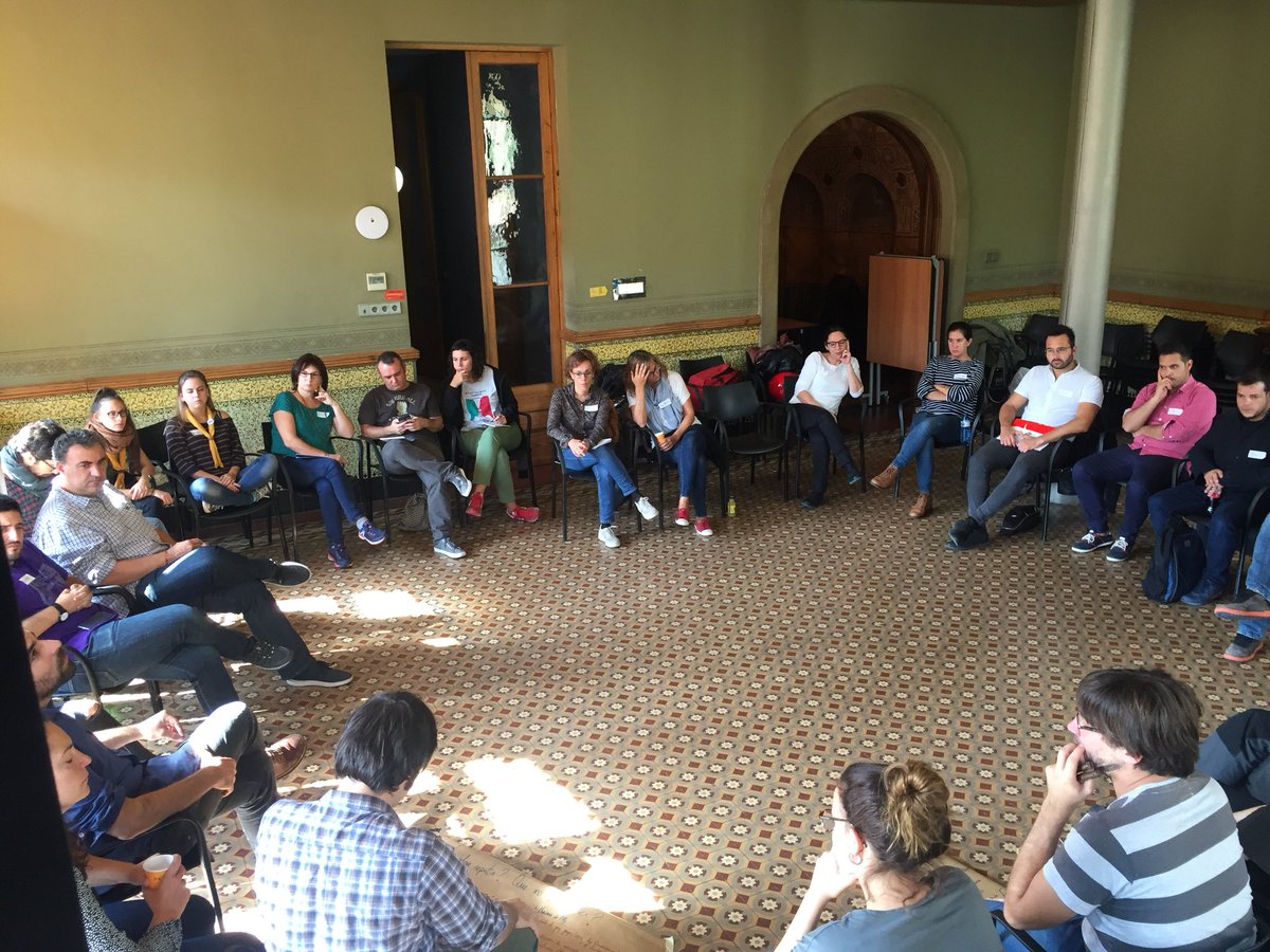 incoopserveis's tweet photo. Comença el debat i la posada en comú de les diferents taules de treball. Seguim posant les bases pel futur. #cooperar https://t.co/NO2VSvf7rO