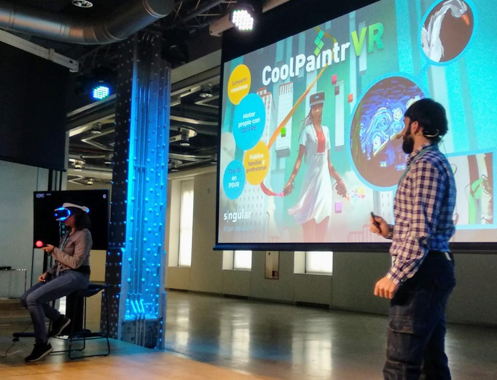 Andreespal's tweet photo. Comienzan @sngular a contarnos su trabajo en #VR @EspacioFTef https://t.co/dc7Uc7F5hD