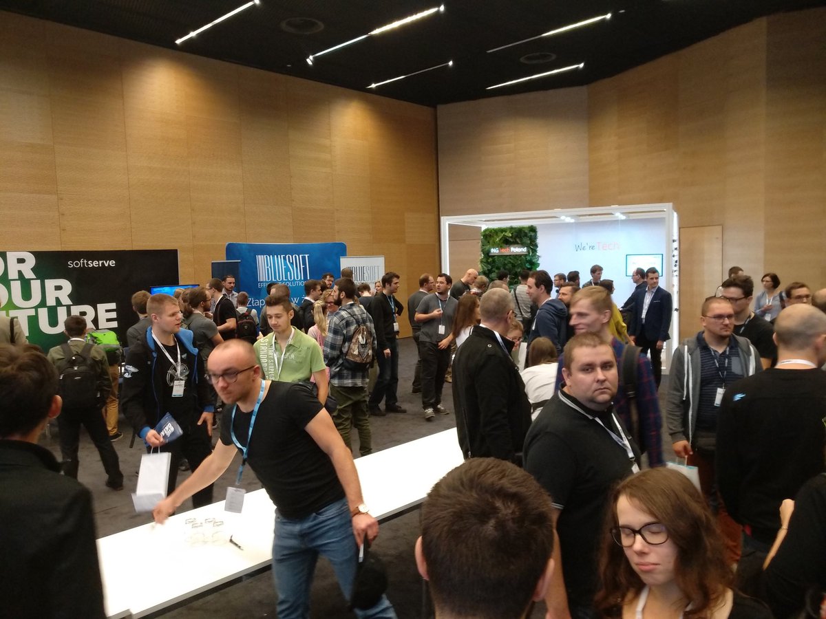 JuniorDevOpsPL's tweet image. InfoMeet. Super tematy :) w przerwie piwko musi być