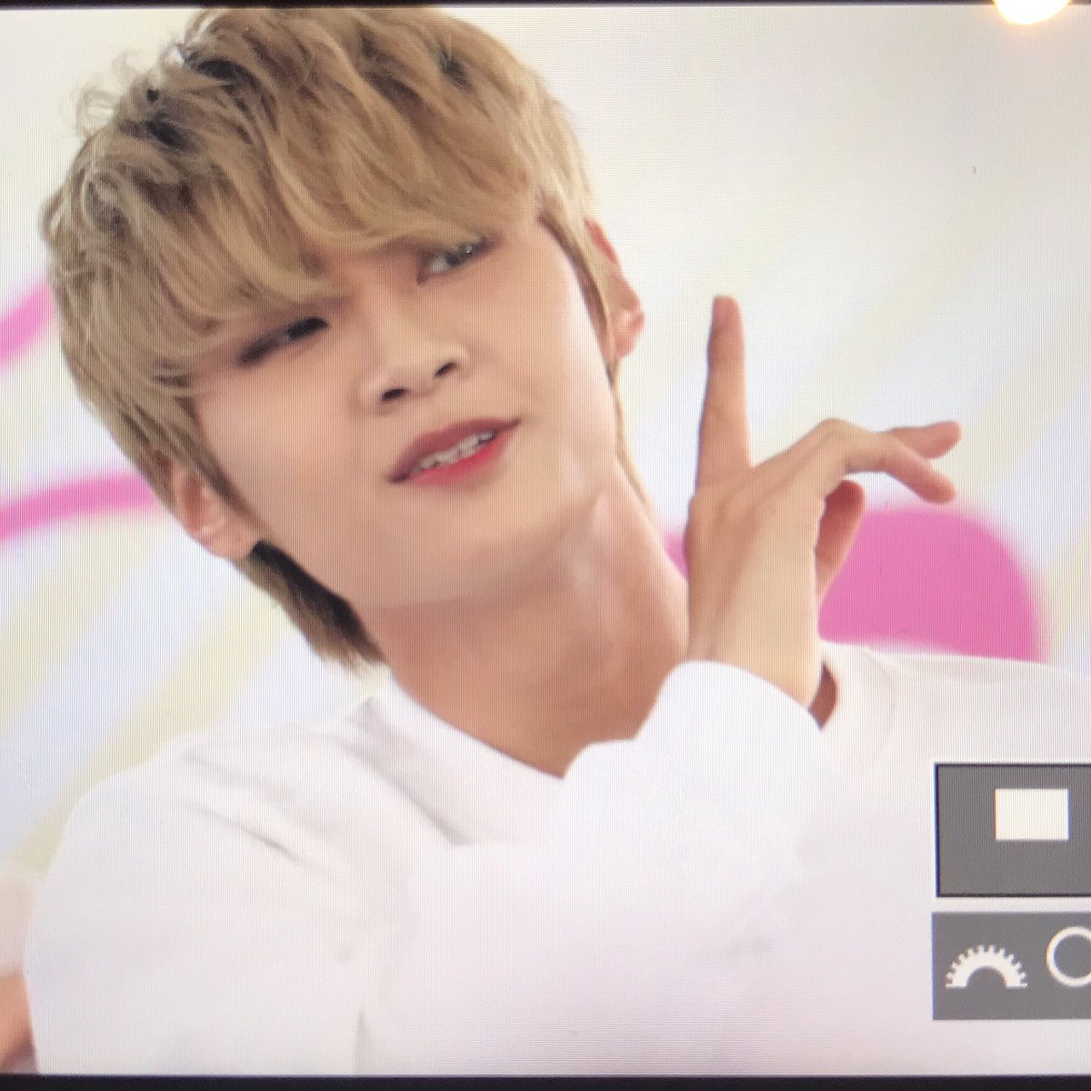 Ssun_Zhwaza's tweet photo. #UP10TION #UP10TION2018SPE #업텐션 #So_Beautiful #웨이 #WEI #성준 #ウェイ @UP10TION 181020 효고릴리즈 🌪
눈부신 그 미소가 날 설레게 하는걸~~~💕💕
😊😆✨✨✨ https://t.co/kkwn8paLXP
