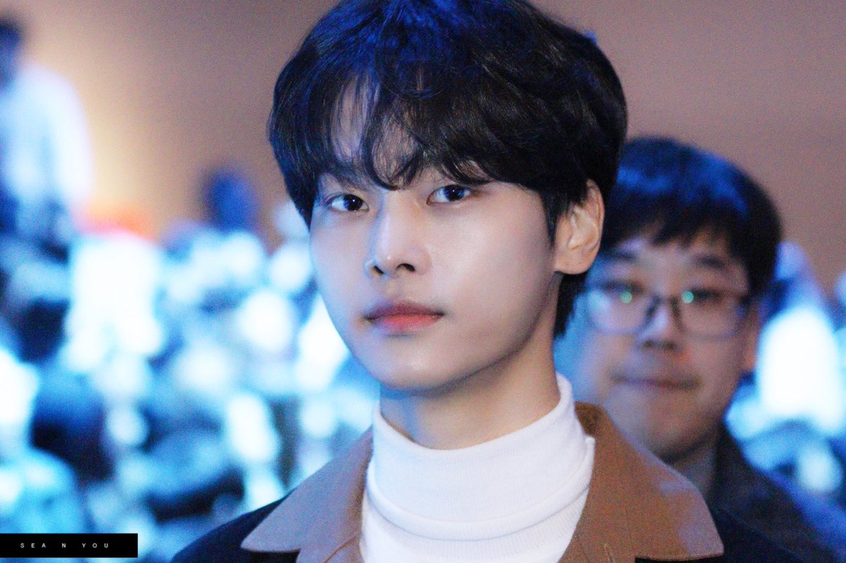 SEA_N_YOU's tweet photo. 181020 서울패션위크 비욘드클로젯 📸
#붉은달푸른해 #이은호 #beyondcloset
#VIXX #N #빅스 #엔 #차학연 💙
#학연아좋아해 💜 @CHA_NNNNN 

너무 멋있자나💙
마음의 준비 엄청엄청 오래오래 했는데두
떨려 죽는줄 알았어ㅠㅠ
학연아 지짜 최고중의 최고💜 https://t.co/9zbetQDpc4