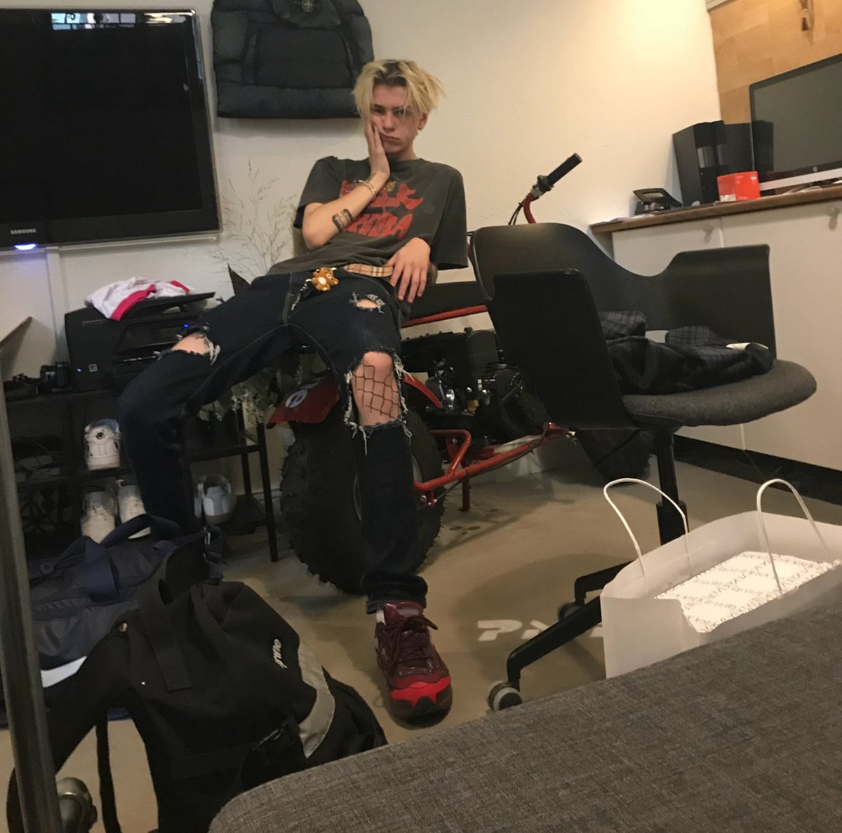 lucask3d's tweet image. – j&apos;vous haïs.