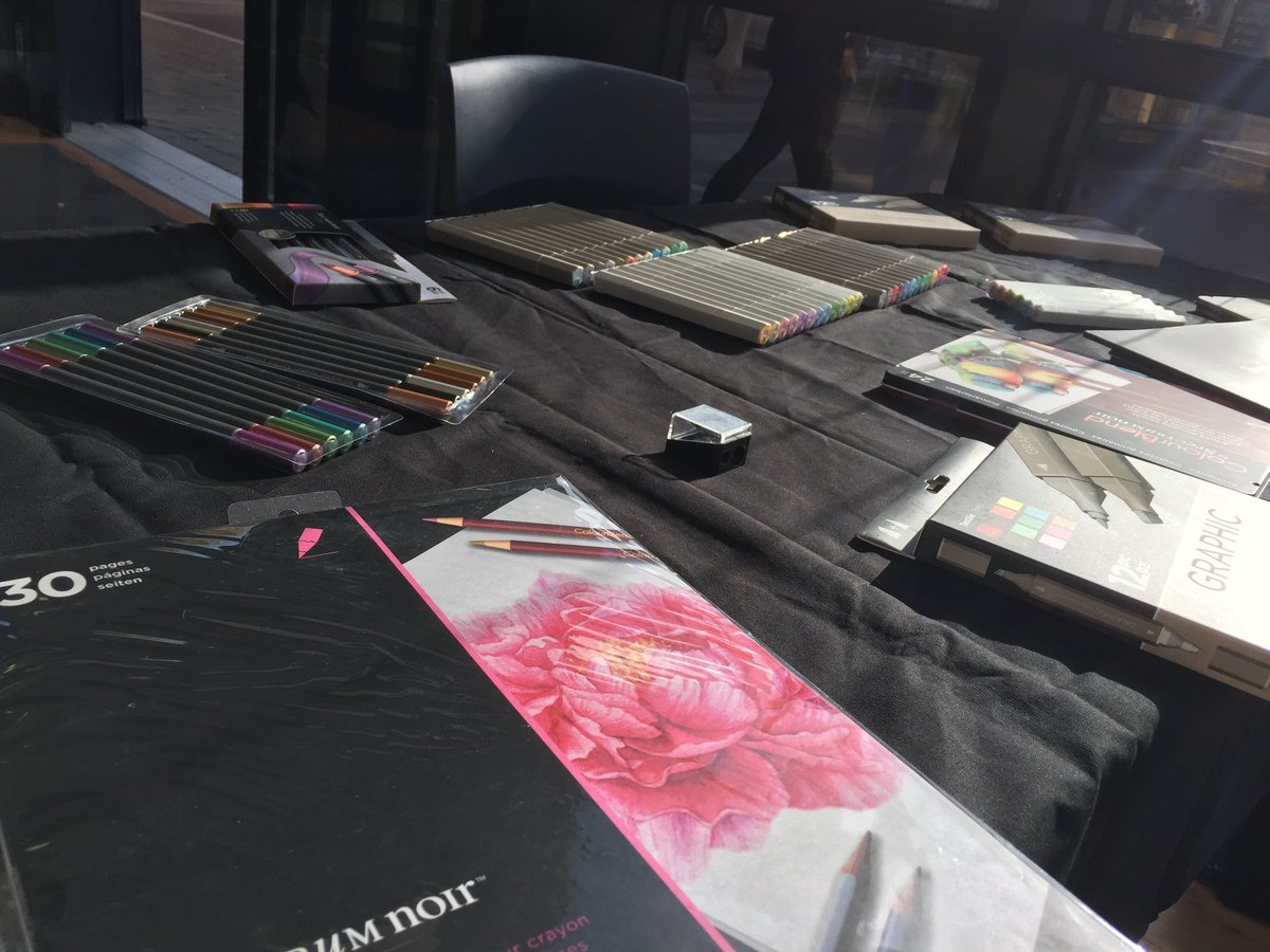 NEATENart's tweet image. We have the wonderful @SpecCrafts here at @DSFCOfficial for our @The_Big_Draw event! Come and say hi and check out their amazing supplies! #TheBigDraw #Play2018 #NEATEN