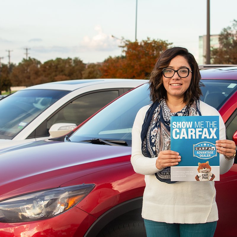 ViersAutoSales's tweet photo. During our CARFAX Fox-Tober event, you’ll find a great selection of pre-owned cars, ready for all your fall (and seasons to come) fun! https://t.co/hZaeIWupq3 https://t.co/Tnn6uC46Ah