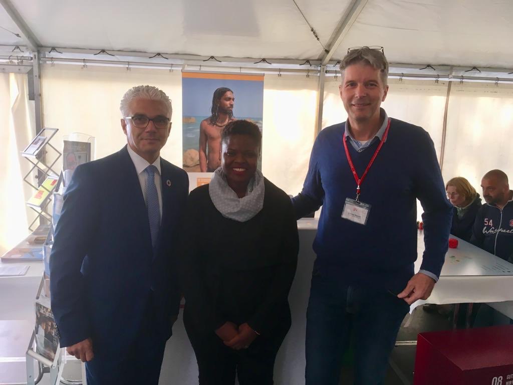 Rachel Hormeku von <a href="/merck_de/">Merck Deutschland</a> zu Besuch beim <a href="/UNBonn/">UN Bonn</a>-Tag! #AfikaKommt