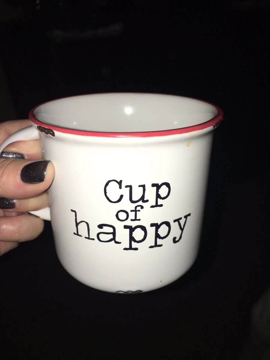 mscolleenicole's tweet image. Good Morning! Loving my new mug. #firstsip #coffeeismyfriend