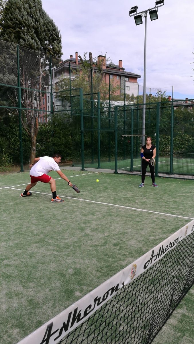 CDPC77's tweet image. El tiempo nos ha dado una tregua y en @ParquePadel están a tope con el Torneo Mixto!