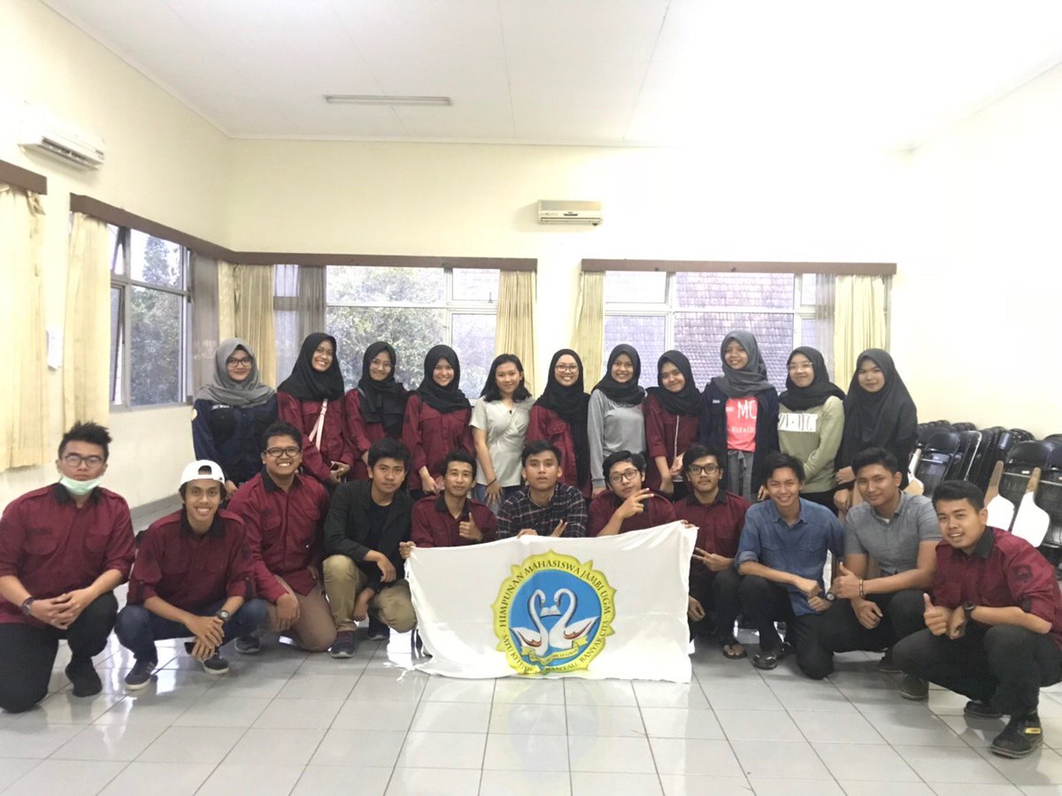 [HIMAJA DIKUNJUNGI KEMARIGAMA!]

Terima kasih kepada Kemarigama yang sudah berkunjung ke rumah kita tercinta hari ini (20/10). Semoga silaturahmi kedua ormada kita akan senantiasa terjalin dan mampu menjadikan ormada kita ormada yang lebih baik ke depannya. Aamiin.