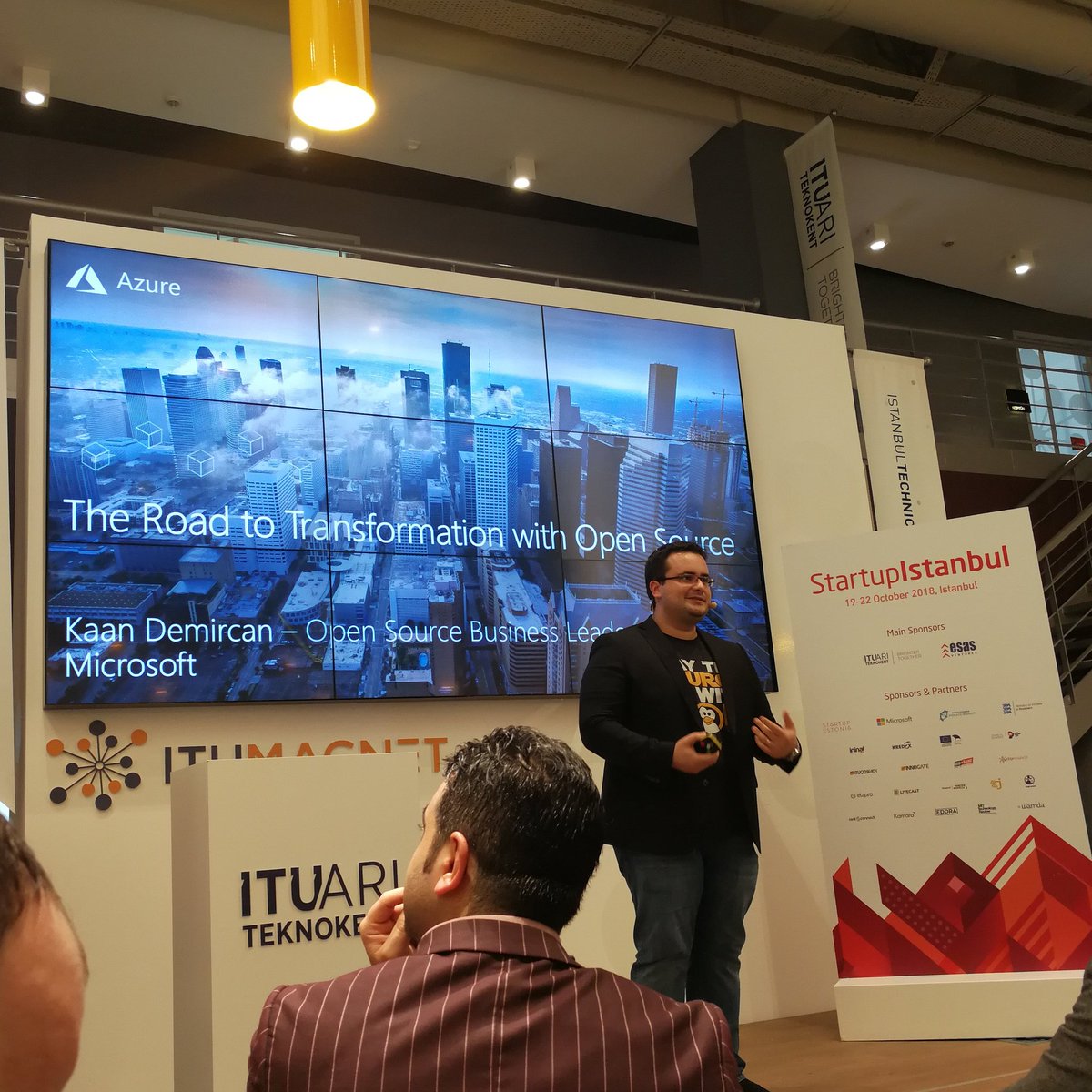 hodhoop's tweet photo. #7 Session

Kaan Demircan

@startupistanbul

#hodhoop #startupistanbul #top100 #istanbul #startup #startups #startupstory #ceo #startupjourney #startupbusiness #startuplife #startuplifestyle #founder #network #connections #mentor #event  #exhibition #jordan #amman #lovejo https://t.co/EWeUxHci7t