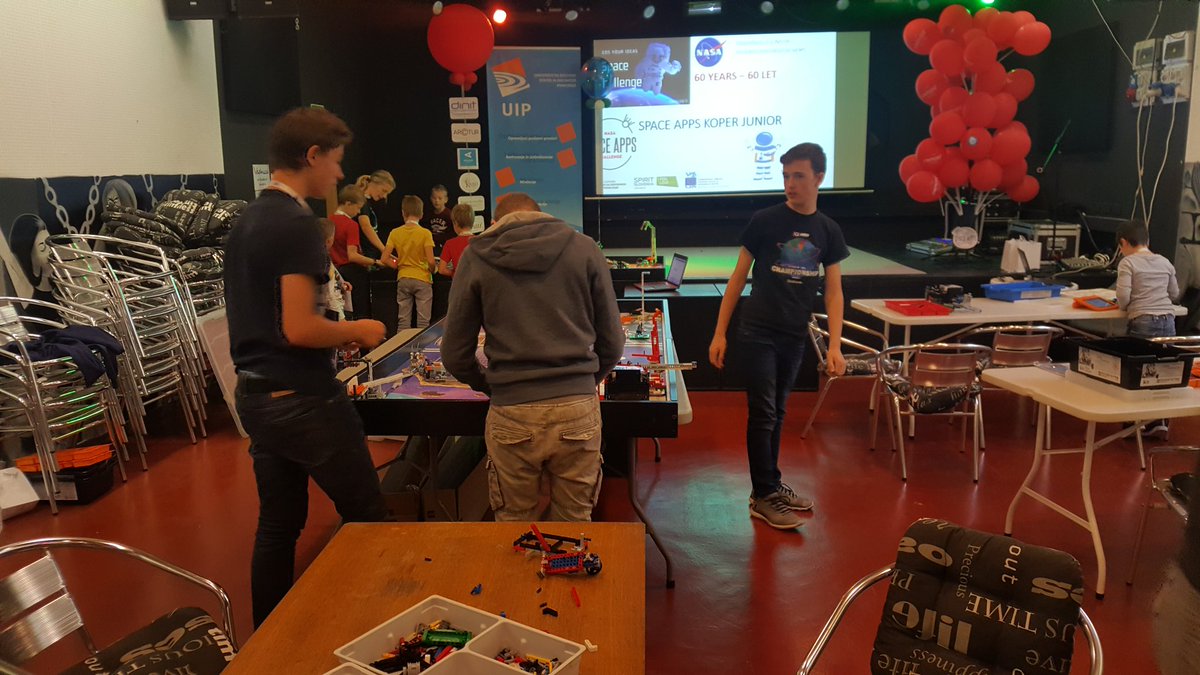 SpaceAppsKoper's tweet image. #SpaceApps @SpaceAppsKoper Junior. Mission to orbit. #LEGO