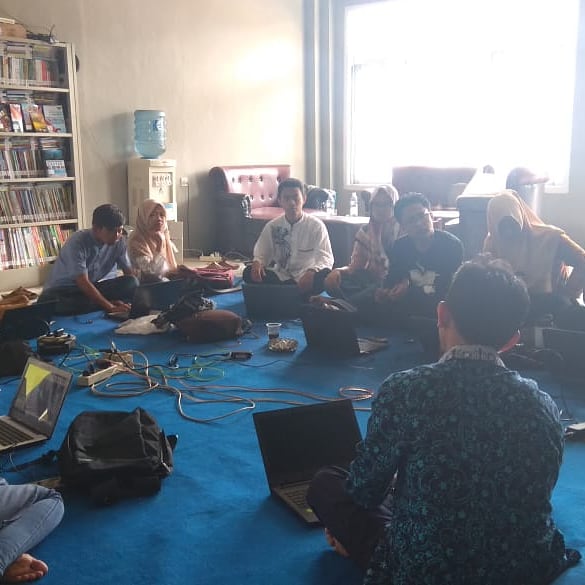 singasari2's tweet photo. Terimakasih untuk hari ini, kompak terus untuk seluruh pandu desa dikecamatan singaparna ๐ช๐ค #pandudesa #merdesa #kecamatansingaparna #weareone #wearefamily @DesaCintaraja @DesaCikunir @desasukaherang @sukamulya4 @Dssukaasih @dsingaparna @cikunten @dscikadongdong @desacipakat1 https://t.co/MsX9duFHg5