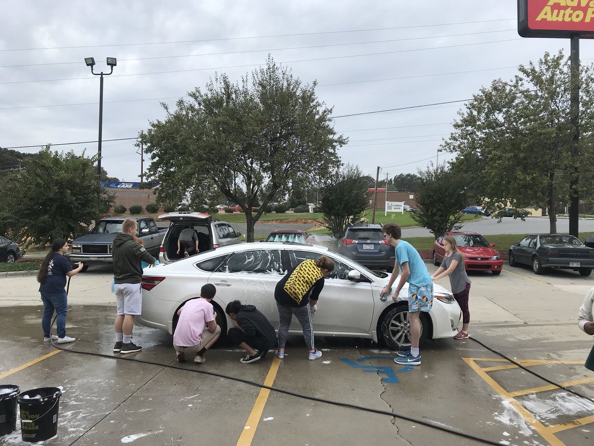 SWRHSChorus's tweet image. Awesome day at our SWRHS Chorus Car Wash at AAP. Thank you to everyone for their support- and a huge thanks to the students that continued to work in the rain! Y’all are rockstars! 💦🚙 #swrhschorus