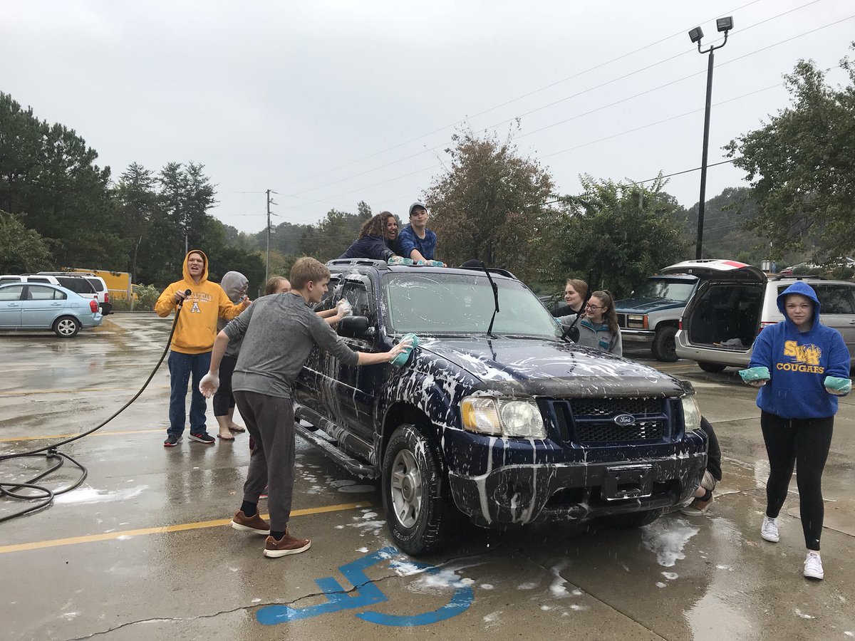 SWRHSChorus's tweet image. Awesome day at our SWRHS Chorus Car Wash at AAP. Thank you to everyone for their support- and a huge thanks to the students that continued to work in the rain! Y’all are rockstars! 💦🚙 #swrhschorus