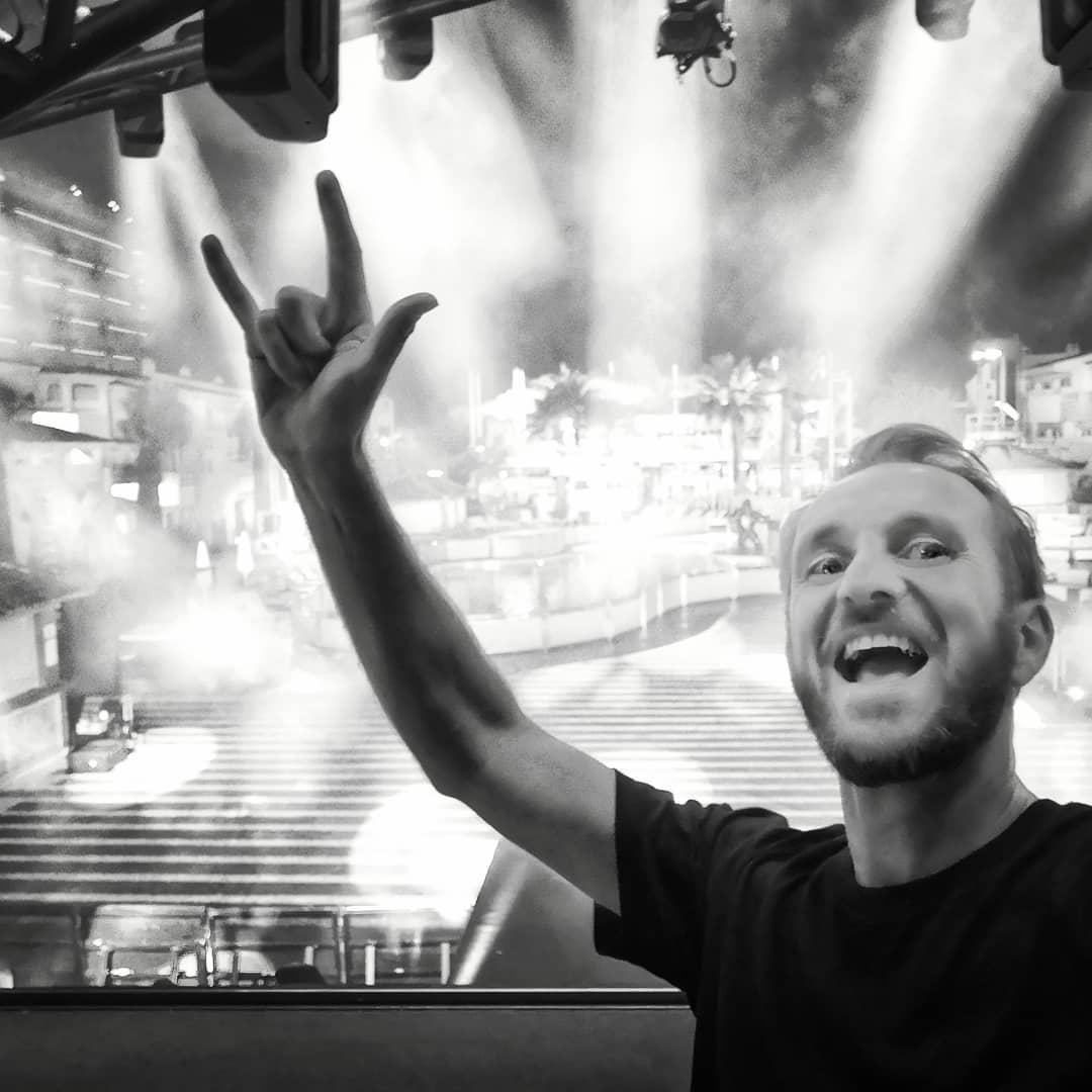The BIG closing 2018 <a href="/ushuaiaibiza/">Ushuaïa Ibiza Official</a> by Lookalike DG 😜🤟
***
#thebigclosing #ushuaïaibiza #lookalike #davidguetta #ibiza #eivissa #eivissa2018 #ibiza2018 #listen #silence #alonewithme #lookalikes #balearicislands #islasbaleares #playadenbossa #closing #theclosing #unplugged
#🔌
