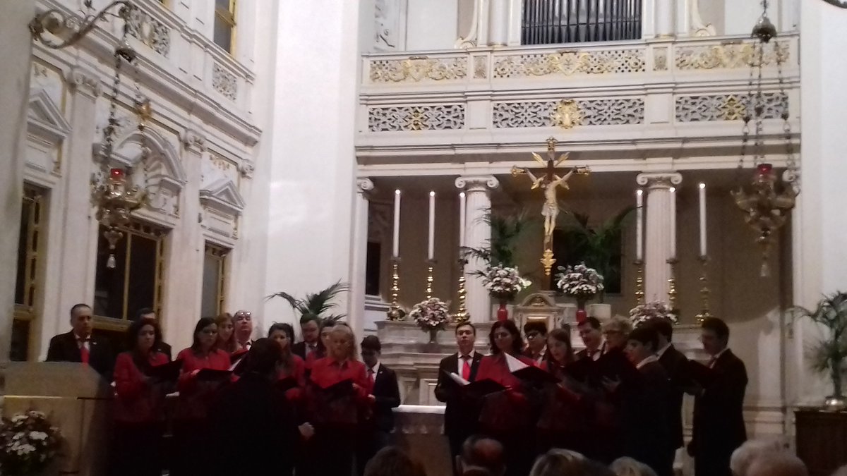 Il coro ragazzi cantori di San Giovanni in Persiceto a Vicenza nella chiesa dei Filippini