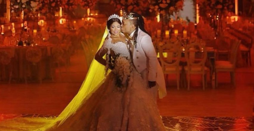 El puesto 4 es de <a href="/MrBlackChampeta/">Mr Black El Presidente</a> celebrando el amor con #ElMatrimonio en #LosDurísimos de Tropicana conduce <a href="/ricardoelryr/">Ricardo Ramirez ®️&®️</a> 
tropicanafm.com/bogota/webcam