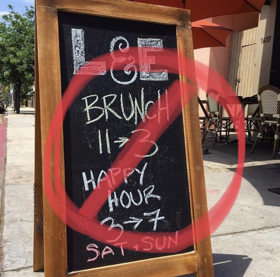 No brunch this weekend. Sorry for the inconvenience. Open at 5 for dinner and drinks!