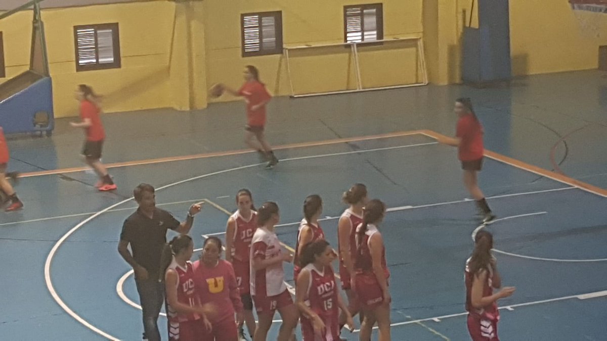 ucacb's tweet photo. 📣ESTAMOS EN LA FINAAAL!!
👏 Victoria de infarto en un auténtico partidazo que se iba a decidir en los últimos segundos!!
👉 53-50⬆️
😉 A descansar bien, mañana queremos la primera!!🏆
#GoUCA https://t.co/MUMBBCFkTQ