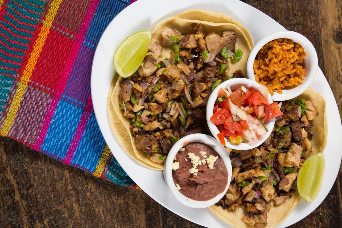 TacontentoPTY's tweet photo. El mejor amigo del hambre... ¡Los Tacos! 😳🌮 https://t.co/WnXs72QlFE