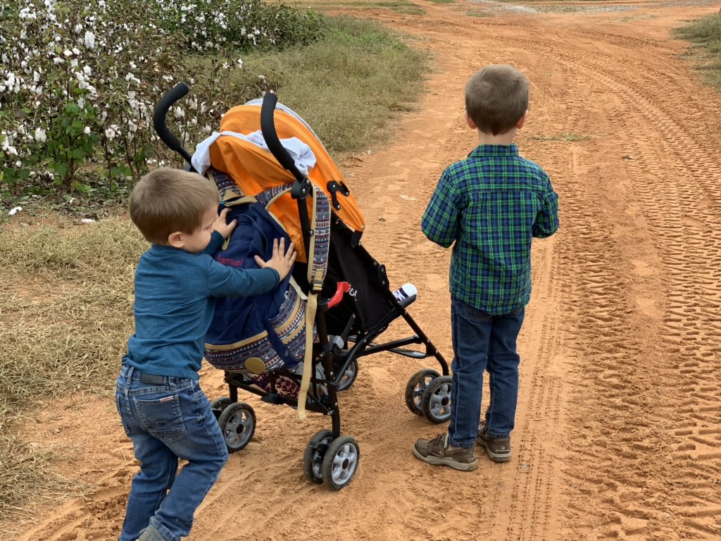 toddlear's tweet image. Fun family day at the pumpkin patch!