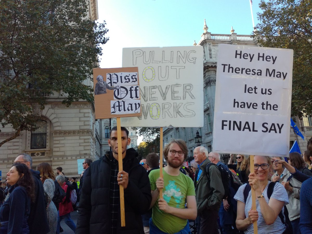 slewrateartist's tweet photo. Making our voices heard in Westminster..
#PeoplesVoteMarch #ParliamentSquare #StopBrexit #PeoplesMarch #FinalSay #pissoffmay #pullingoutneverworks https://t.co/OkKfd4GYLU
