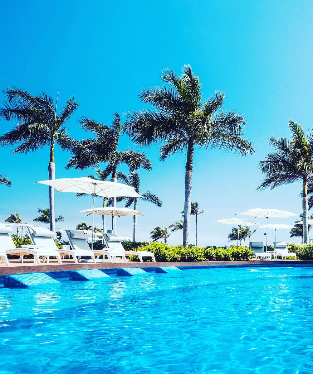 BlizzardFiore's tweet photo. Anyone interested in getting invited to an Exclusive Resort?I have 2weeks available in my parents condo at the resort for 8 ppl!
DM if your interested in buying the weeks & spending time in a Tropical Paradise @vidanta #TropicalGetaway #ResortInvitation #Vacation #LuxuryExperince https://t.co/cCLPrHZoVv