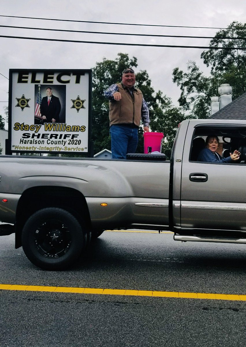 Sandboxtrainer's tweet photo. At the 25th Annual Bremen Towne Festival today. Great turnout despite the weather. 

https://t.co/dhihA63tGm https://t.co/9s06XvWieg