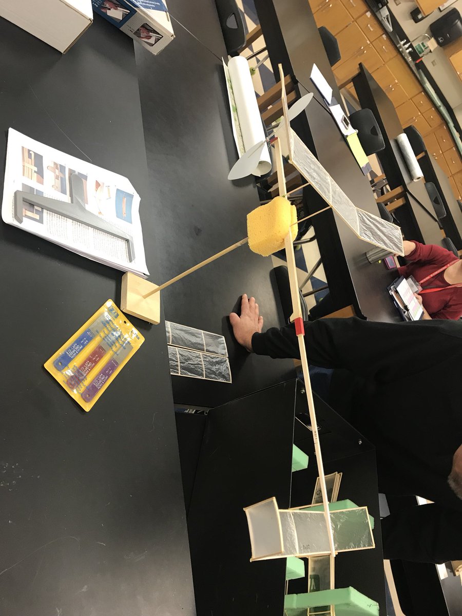HSALORAIN_STEM's tweet photo. Building rubber band airplanes. #stem https://t.co/UCbdfSMq7q